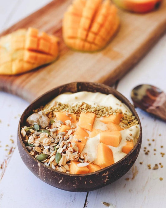 Mango smoothie bowl